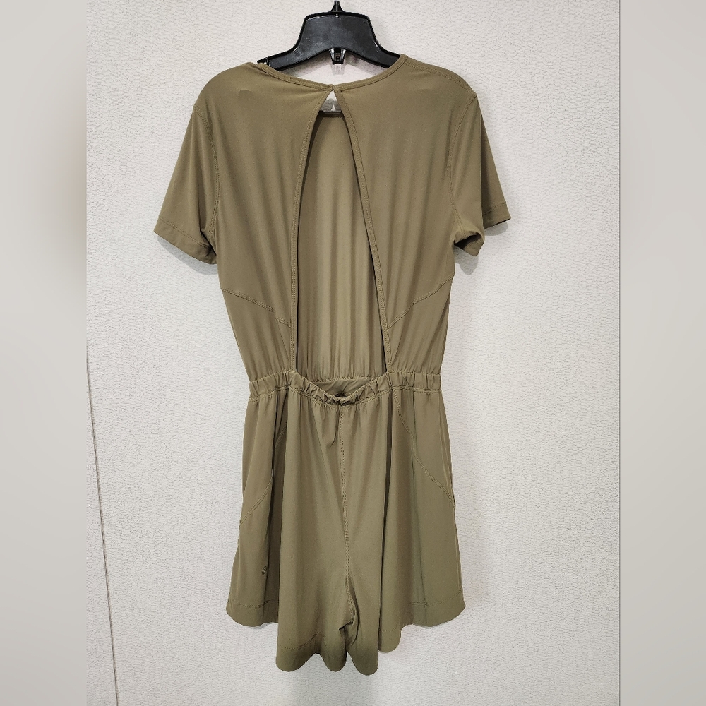 Lululemon Lightweight High-Neck Romper Size 6 Bronze Green - Picture 4 of 12